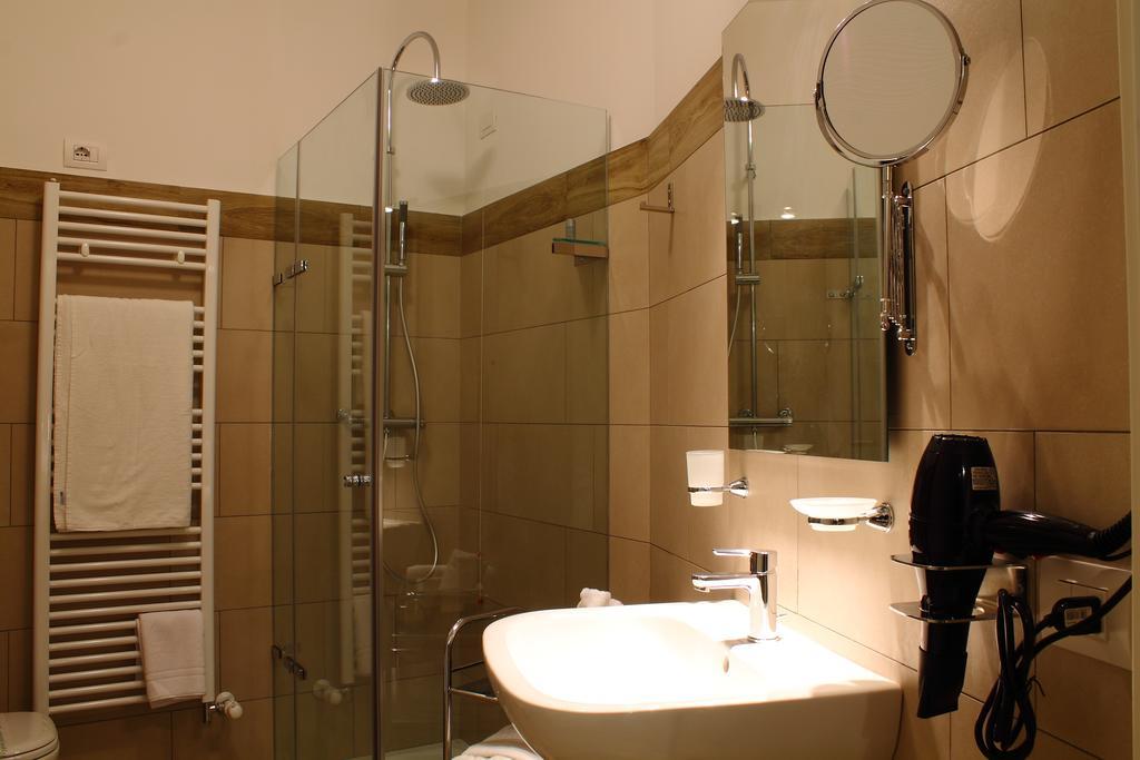 Bhl Boutique Rooms Legnano Phòng bức ảnh